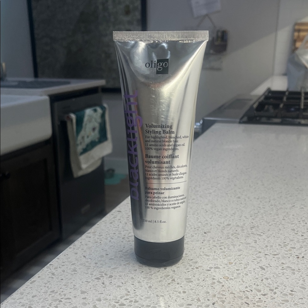 Blacklight Volumizing Styling Balm - Silver